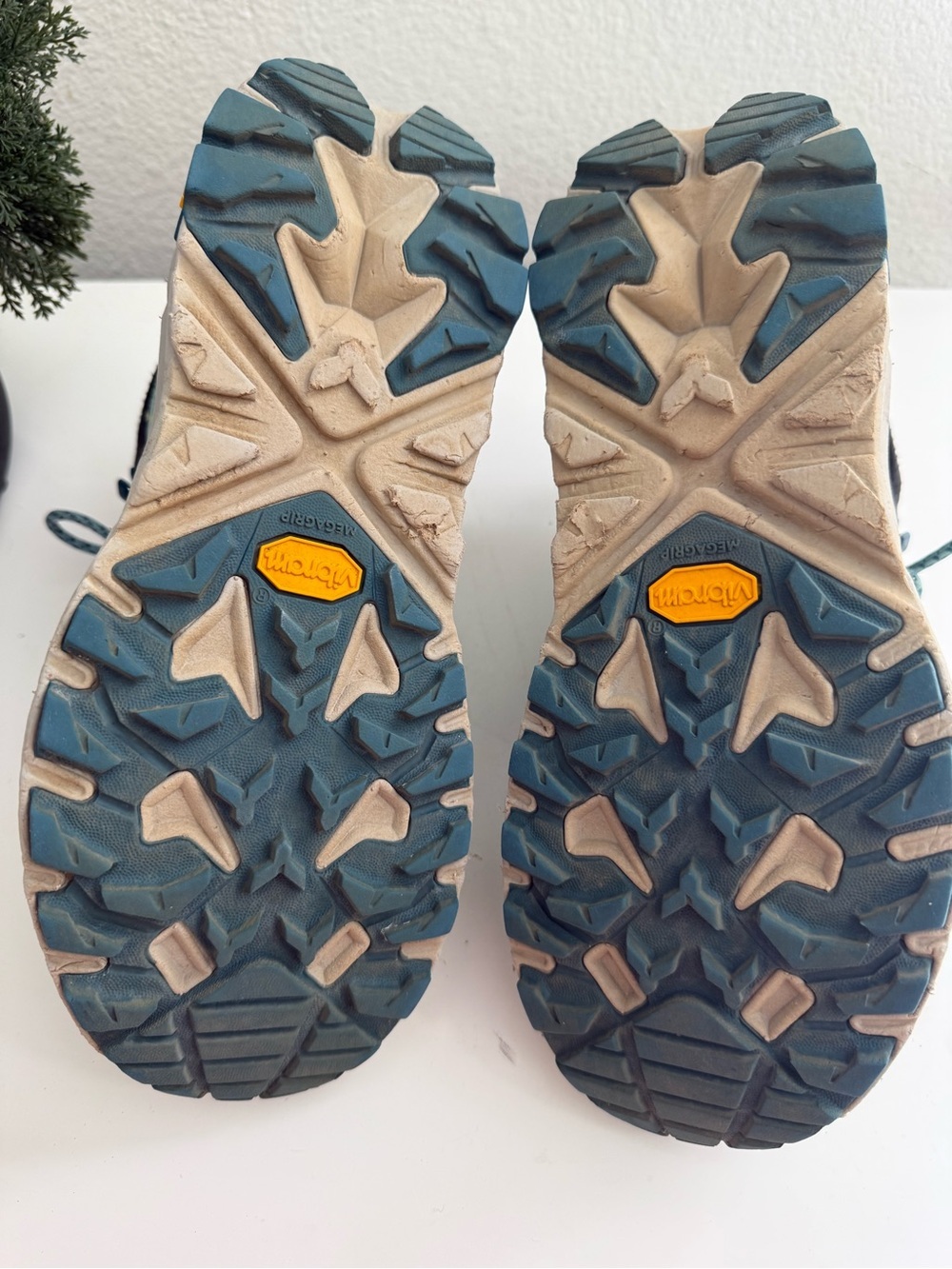 Hoka Trail code GTX women size 7 Shoe in Mint, Black and Yellow - Picture 9 of 10